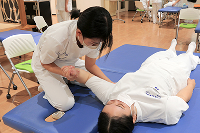 4年制だからこそできる!医療現場での見学・体験実習