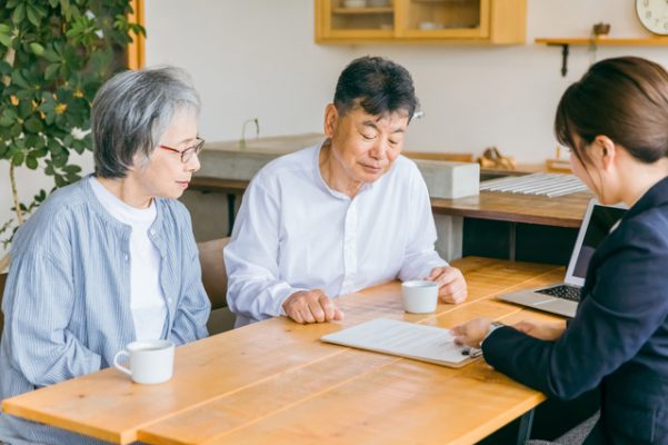 社会福祉士が勝ち組といわれる理由は？給料・年収が高い職場もあわせて紹介