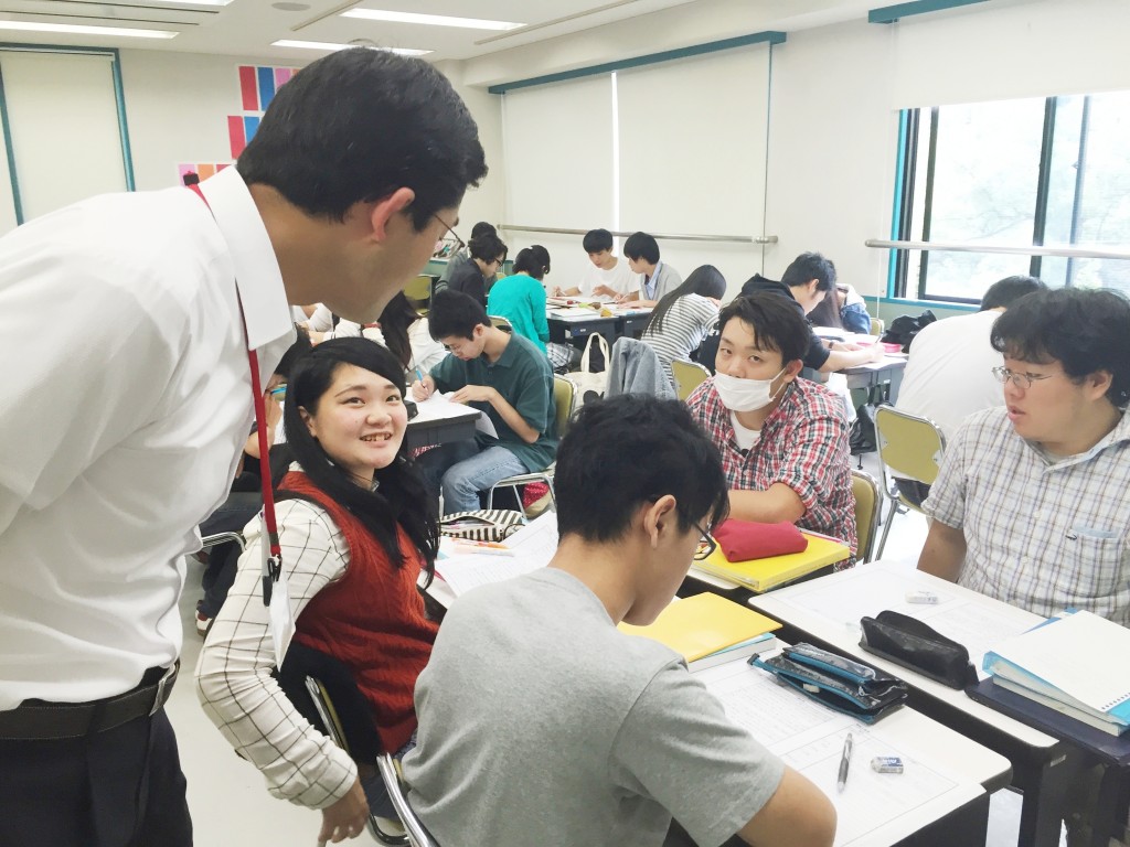 介護　福祉　専門　学校　関西　兵庫　神戸　雰囲気