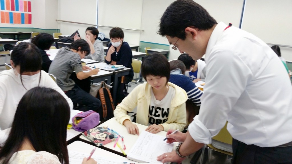 介護　福祉　専門　学校　関西　兵庫　神戸　雰囲気