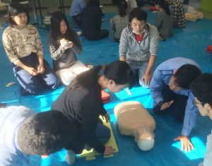 介護　福祉　鍼灸　スポーツ　美容　専門　学校　関西　兵庫　神戸　雰囲気