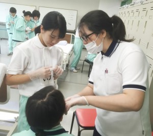 介護　福祉　専門　学校　関西　兵庫　神戸　雰囲気