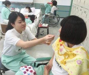 介護　福祉　専門　学校　関西　兵庫　神戸　雰囲気