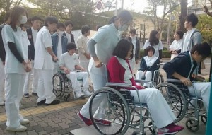 鍼灸　スポーツ　美容　福祉　専門　学校　関西　兵庫　神戸　雰囲気