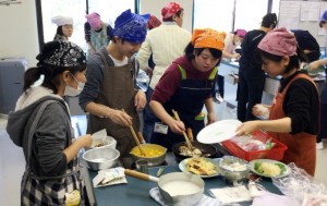 【介護福祉士科】１年生★調理実習の雰囲気を紹介