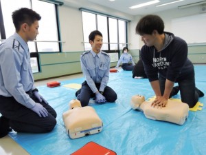 【介護福祉士科・鍼灸科】三田校救急救命士科の先生と学生さんによる心肺蘇生講習を受講☆