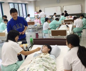 【介護福祉士科】１年生★食事介助について学びました！