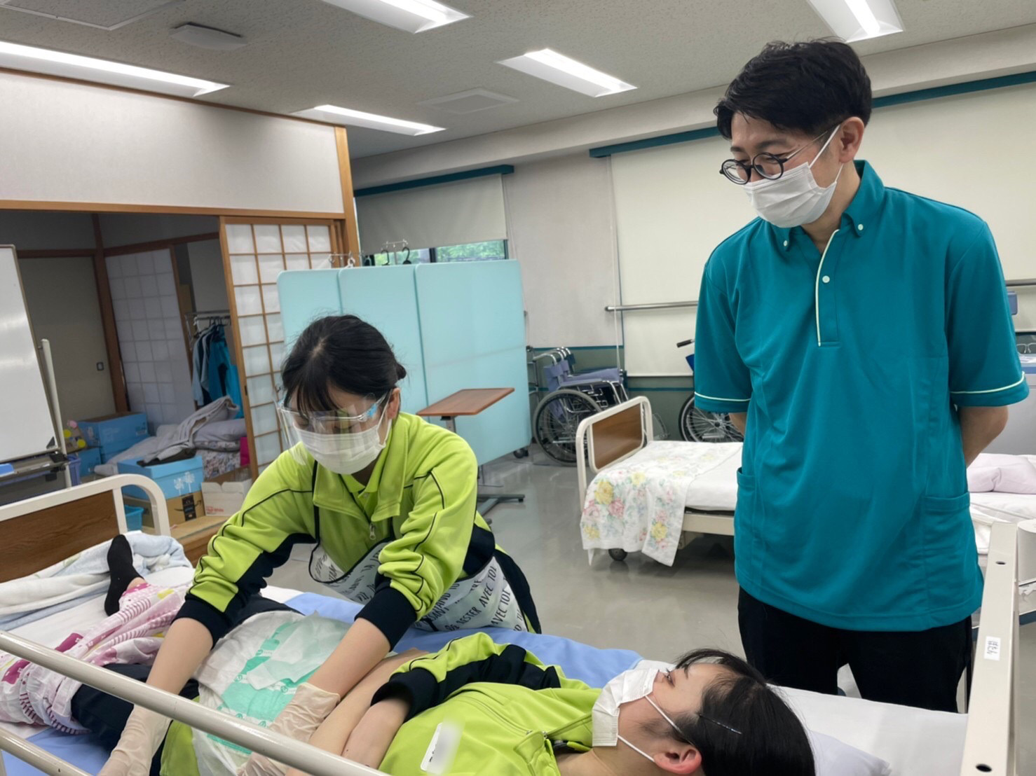 生活支援」の視点に基づく介護福祉士実践事例集 | 岡山県介護