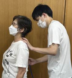 人, 屋内, 戸棚, 男 が含まれている画像

AI 生成コンテンツは誤りを含む可能性があります。