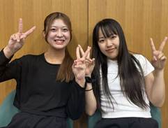 ポーズをとる女性たち

AI 生成コンテンツは誤りを含む可能性があります。