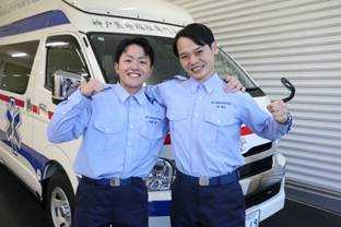 飛行機の前に立つ男性

AI 生成コンテンツは誤りを含む可能性があります。
