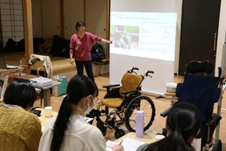 病室にいる人たち

AI 生成コンテンツは誤りを含む可能性があります。